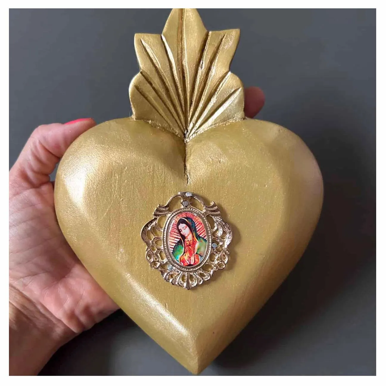 Gold Guadalupe Medalla